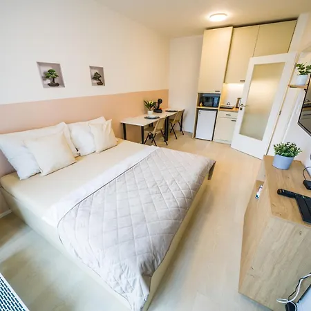 Apartment Apartia Center *